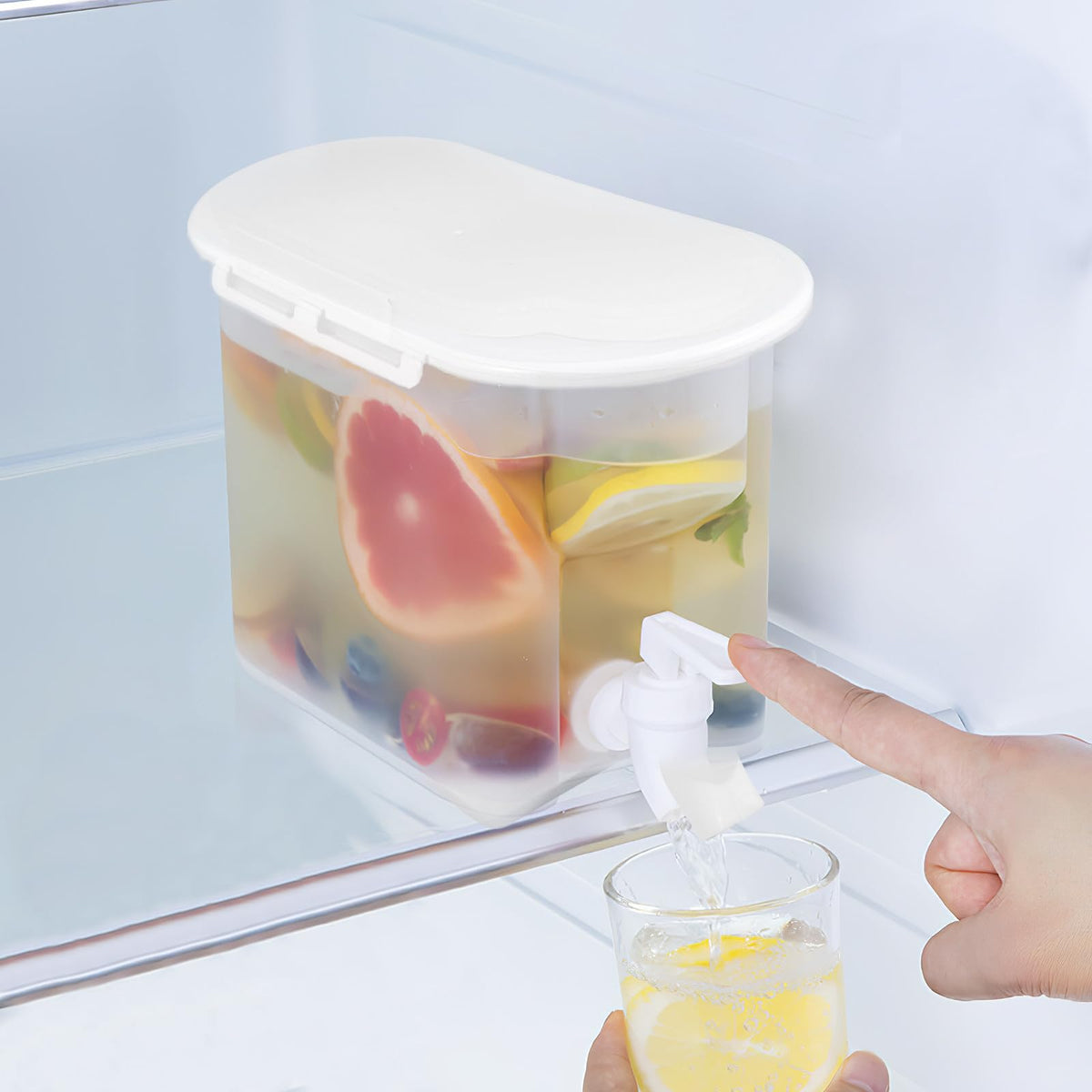 Large-capacity Heat-resistant Pp Cold Water Jug with Faucet M270