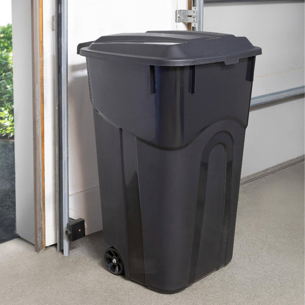 32 Gallon Black Wheeled Plastic Garbage Can with Attached Lid R391038