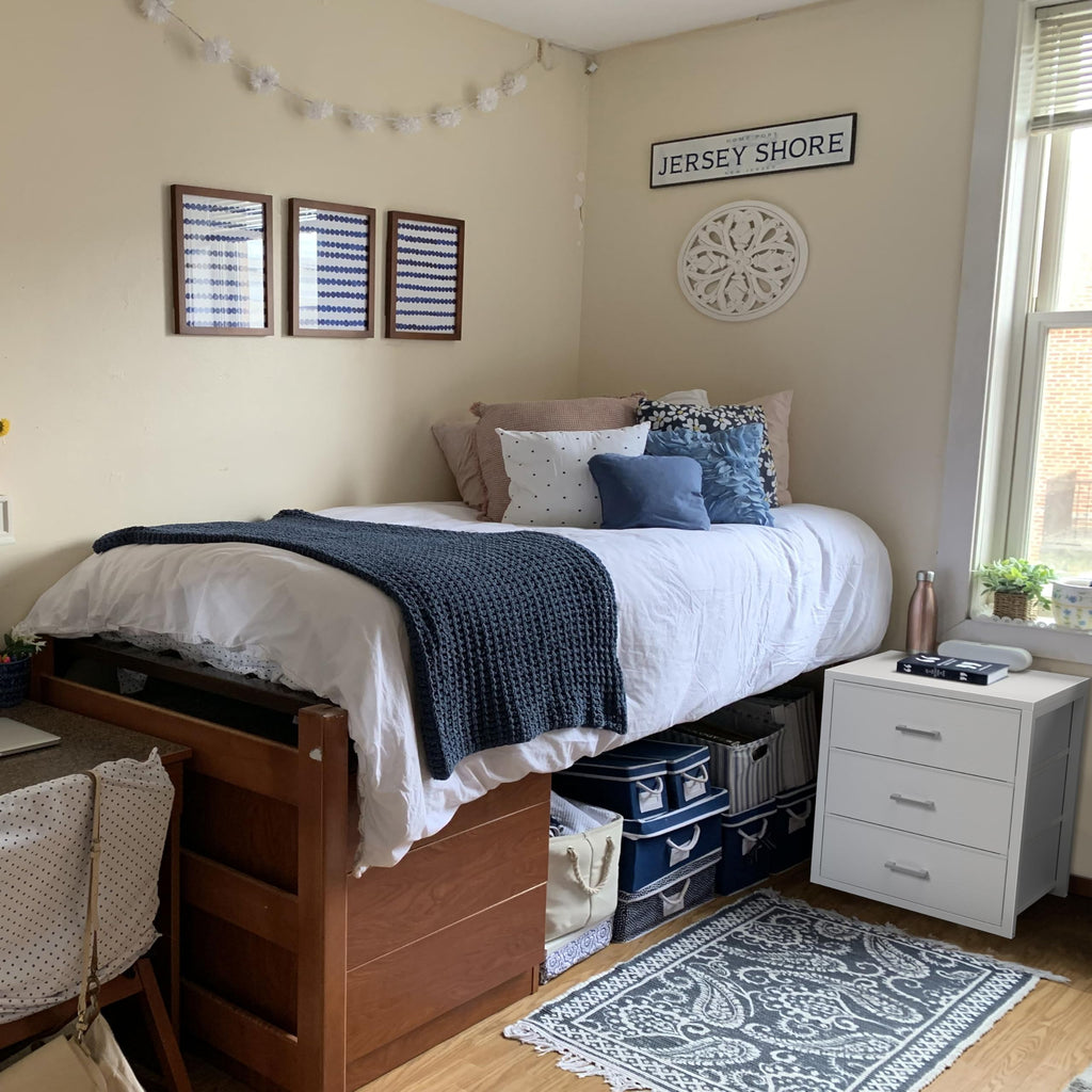 White 3 Drawer Dresser X93893